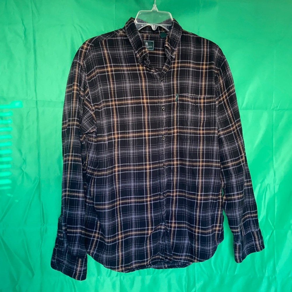 g.h.bass and Co. Black flannel